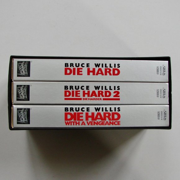 Die Hard Trilogy VHS Movie Box Set Bruce Willis Samuel L Jackson Collectible - Picture 2 of 10
